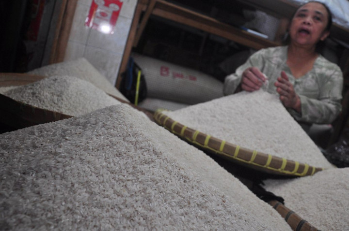 Operasi Pasar Cara Cepat Turunkan Harga Beras Medium