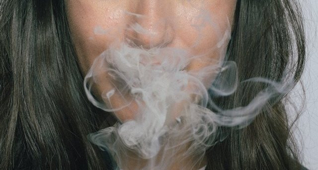 Studi: Paparan Rokok Selama Kehamilan Tingkatkan Risiko Kerusakan Pendengaran pada Janin