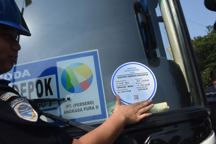 Sebelum Mudik Perhatikan Stiker Uji Kelayakan di Bus