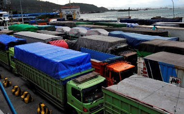 H-6 Lebaran, Truk Dilarang Masuk Pelabuhan Merak