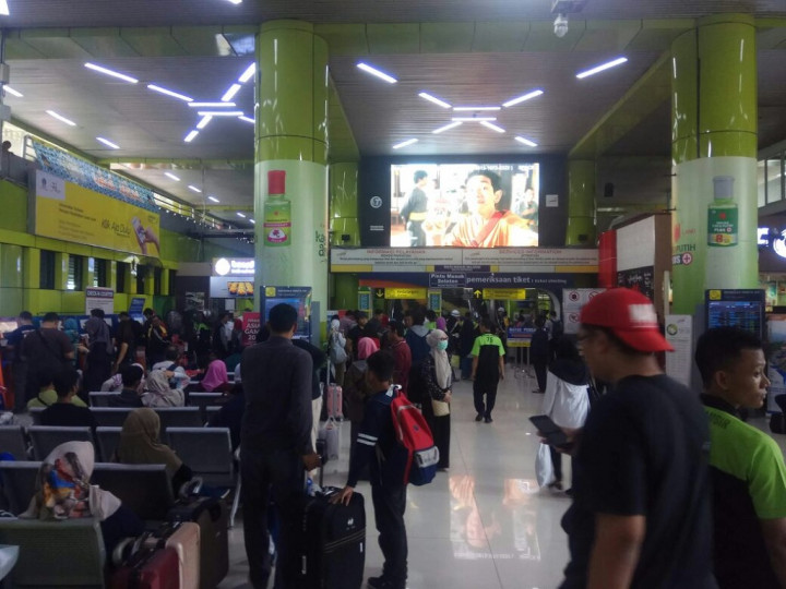 H-6 Lebaran, Stasiun Gambir Berangkatkan 19.607 Penumpang