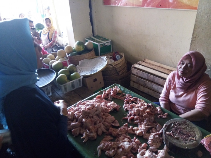 Harga Daging Ayam di Solo Melambung