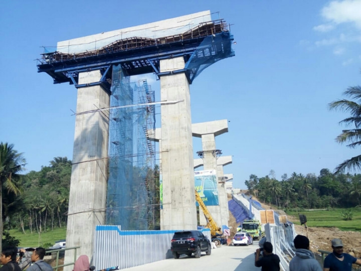 Jalur di Jembatan Kali Kenteng Aman Dilalui