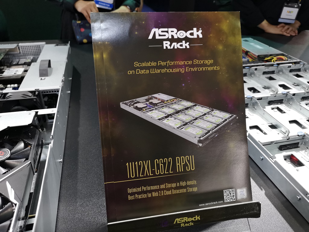 ASRock memamerkan solusi storage server di ajang Computex 2018 Taipei, Taiwan.