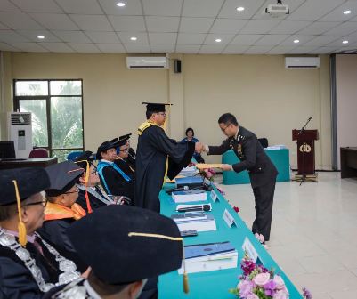 Pamen Polri Raih Doktor Ilmu Kepolisian Pertama
