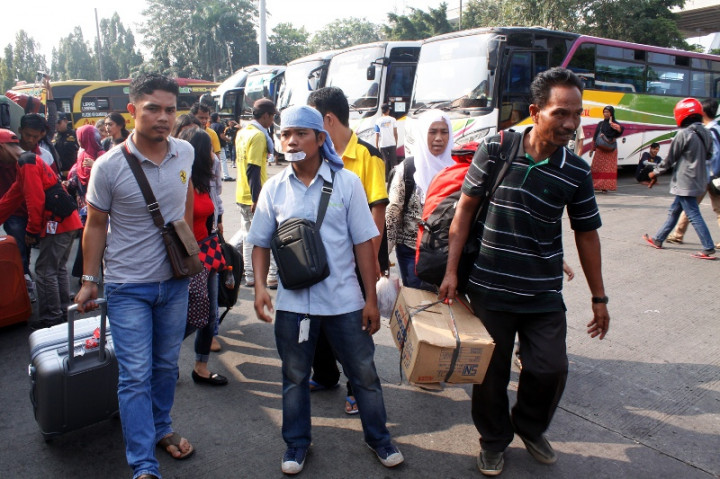 Terminal Kampung Rambutan Siapkan Bus Cadangan