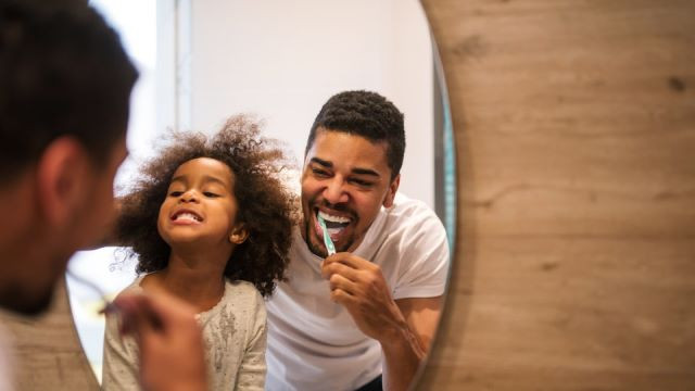 Penelitian: Sikat Gigi Sebelum Tidur Tingkatkan Kinerja Anak di Sekolah