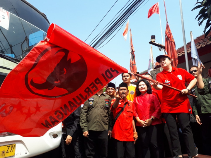 Puan Lepas Rombongan Mudik Gratis PDIP