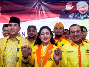 Golkar Sindir Kepergian Titiek ke Partai Berkarya