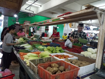 Pasar Pluit Mulai Sepi