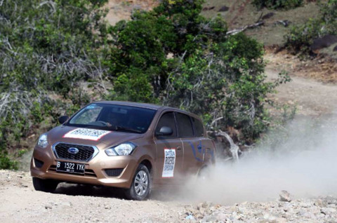Kondisi rpm harus dijaga ketika melewati jalan tanjakan. Datsun
