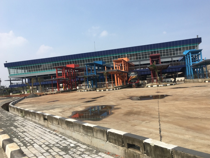 PO Bus Terminal Pondok Cabe Menjerit Sepi Penumpang