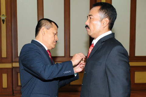 Brigjen Totok Sugiharto (kanan) saat sertijab menjadi Kapuskom
