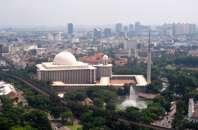 Zakat Fitrah di Masjid Istiqlal Terkumpul Rp200 Juta