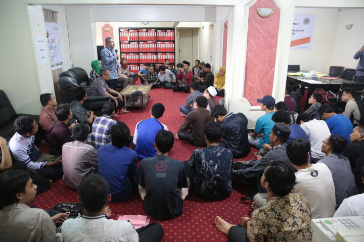 885 Mahasiswa RI di Mesir Terima Zakat