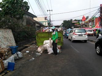 650 Petugas Kebersihan Tangsel Siaga usai Salat Idulfitri