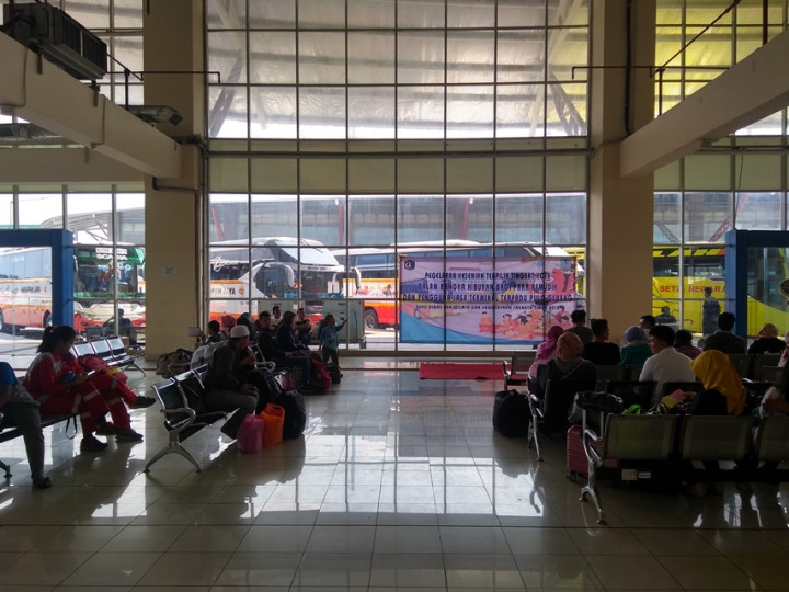 Terminal Pulogebang Mulai Sepi Pemudik