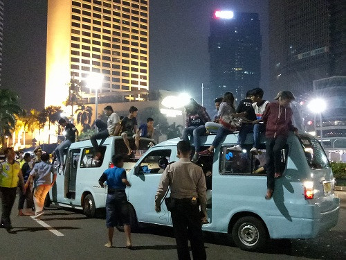 Polisi Geledah Setiap Mobil Konvoi Takbiran