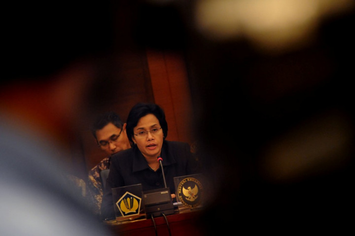 Tradisi Bagi-bagi Angpau Lebaran di Keluarga Sri Mulyani