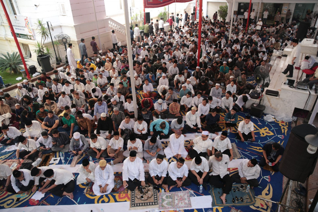 WNI yang salat Id di KBRI Kairo. (Foto: Dok. KBRI Kairo)