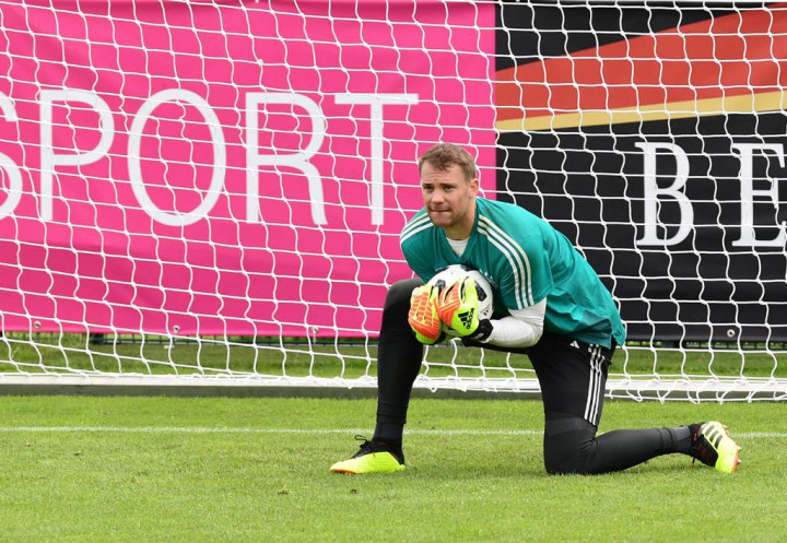 Loew Tegaskan Neuer dan Oezil Sudah Fit