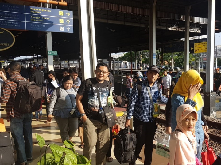 Arus Balik di Stasiun Cirebon Melonjak