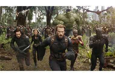 Seorang Penggemar Tonton Film Avengers: Infinity War 100 Kali
