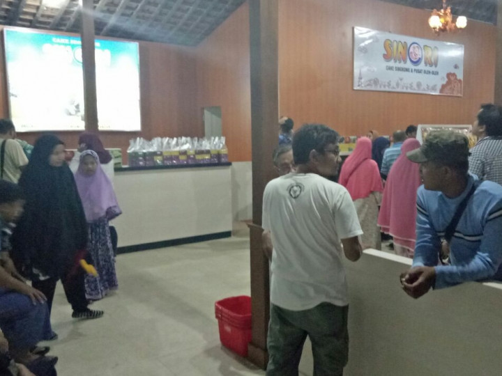 Jajanan Tradisional Jadi Borongan Wisatawan