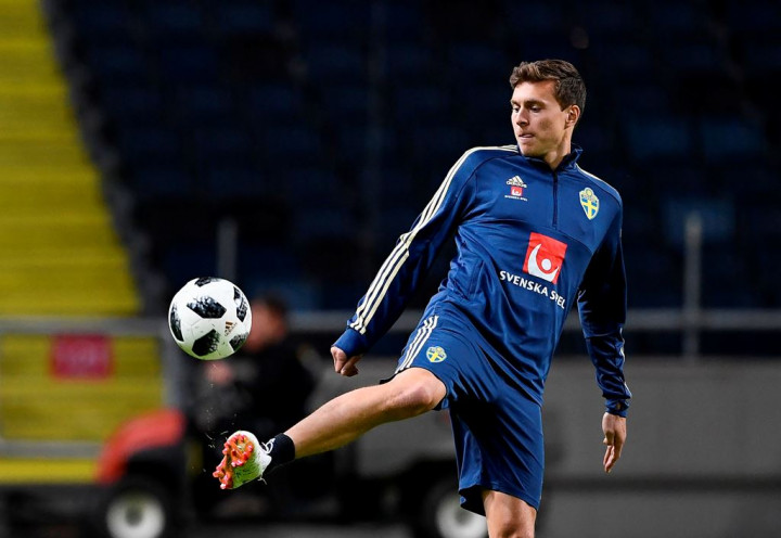 Gagal Bela Swedia, Bek Tengah MU Menangis di Kamar Hotel