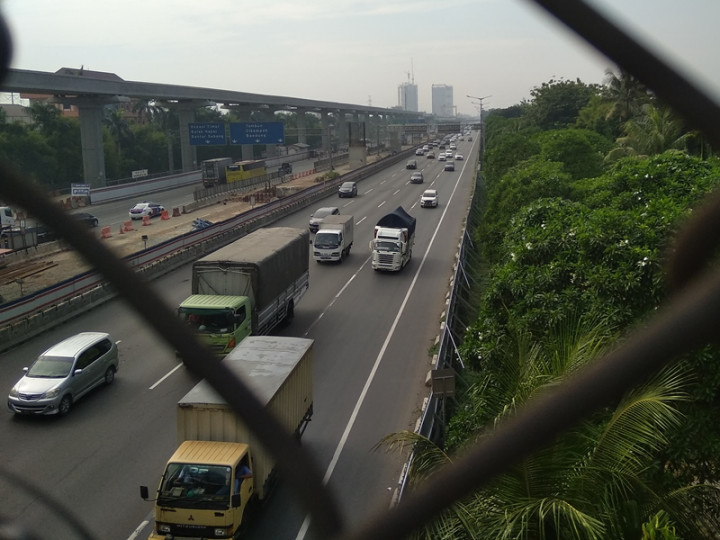 <i>Contra Flow</i> Berlaku di KM47-KM41 Tol Jakarta-Cikampek