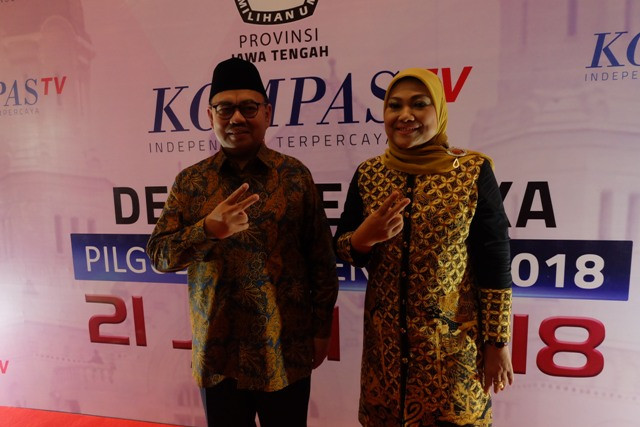 Sudirman-Ida Tiba di Lokasi Debat