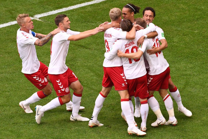 Skuat Denmark Patungan Sewa Pesawat Jet untuk Rekannya Sendiri