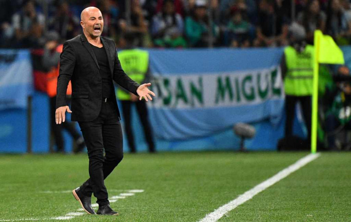 Caballero Blunder, Sampaoli Pasang Badan
