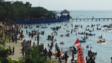 Bocah Pemungut Koin Ditemukan Tewas di Pantai Bandengan