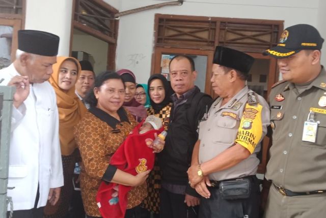 Bayi Tiga Bulan Ditemukan di Palmerah