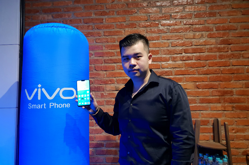 Vivo resmi meluncurkan versi baru dari V9 dengan dukungan RAM berkapasitas lebih besar yaitu 6GB.