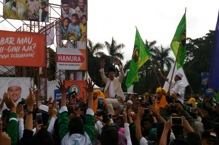 Beragam Seni Budaya Meriahkan Rapat Akbar RK-Uu Ruzhanul Ulum