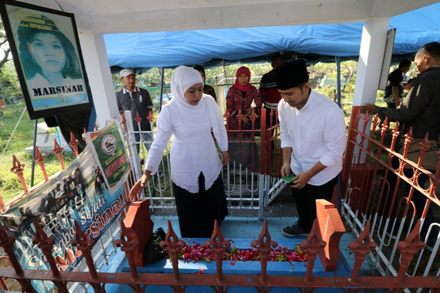 Khofifah-Emil Dinilai Lebih Cerdas dan Berprestasi