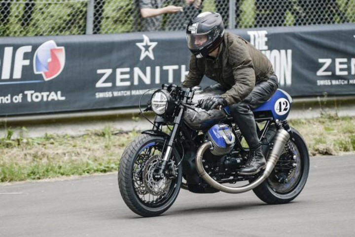 Tampilan Sangar Moto Guzzi V9 Bergaya Cafe Racer