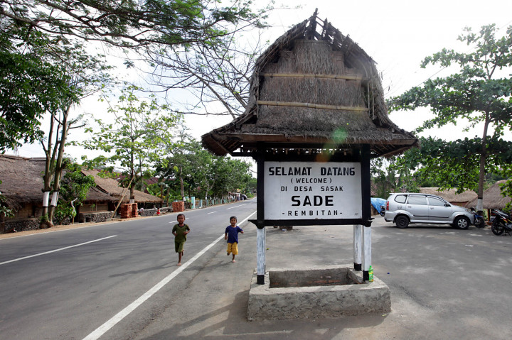 Ajak Anak Mempelajari Budaya Suku Sasak di Desa Sade Lombok