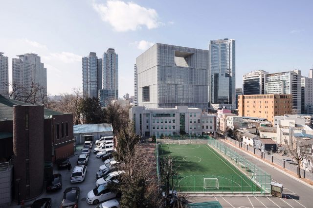 Fasad berongga multiguna