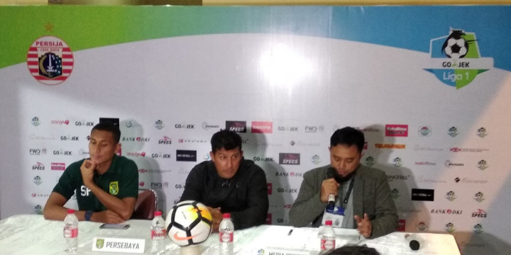 Pelatih Persebaya Keluhkan Lapangan PTIK