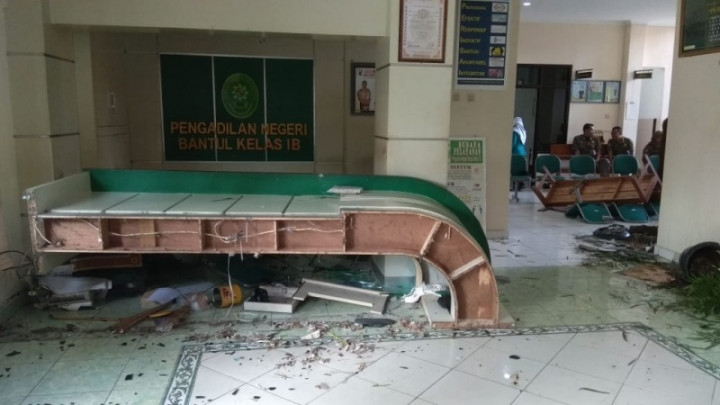 Pemuda Pancasila Rusak Pengadilan Negeri Bantul