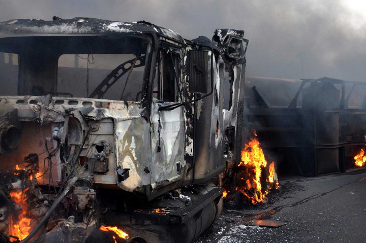 Truk Tanker Bahan Bakar Meledak, 9 Tewas