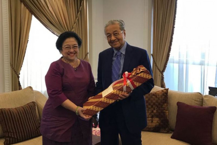 Salak Bali dari Megawati buat Mahathir
