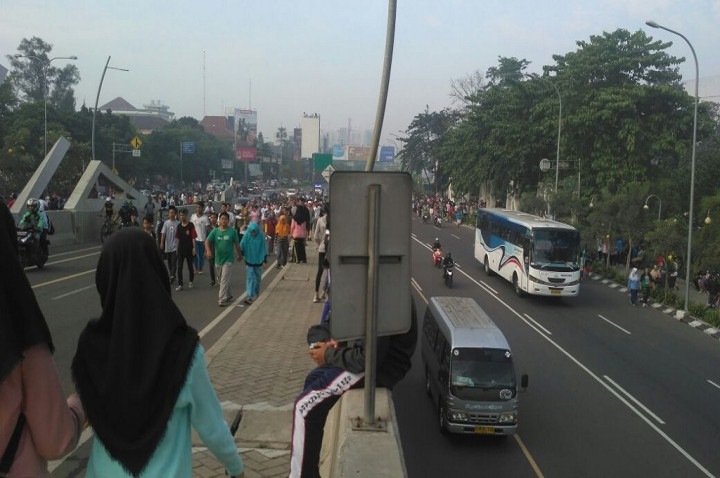 Warga Tetap Padati Area CFD di Bekasi