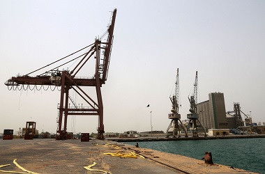 Koalisi Arab Saudi Hentikan Sementara Serangan ke Yaman