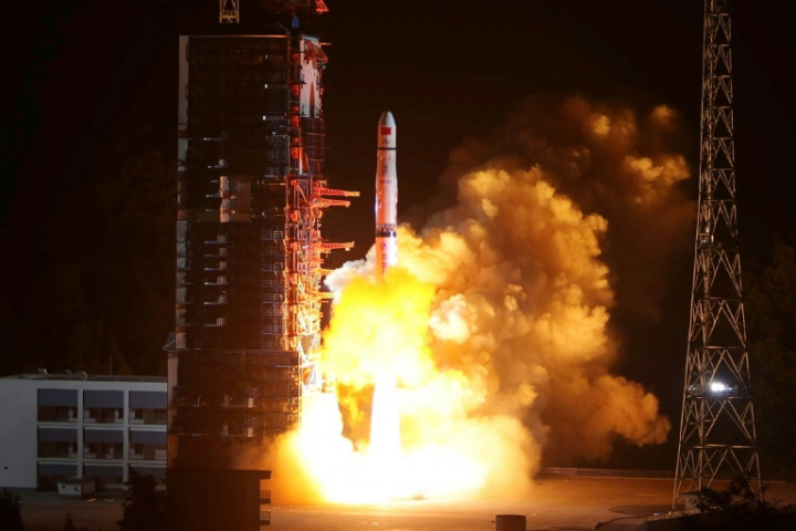 China Aims to Outstrip NASA with Super-Powerful Rocket