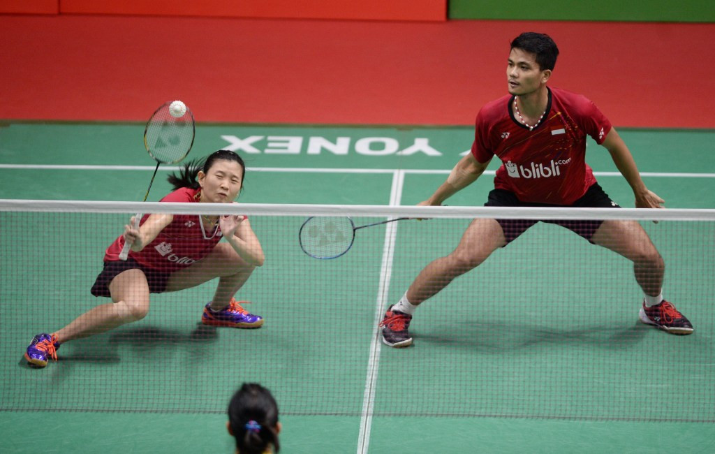 Ricky Karanda Suwardi (kanan) dan Debby Susanto (kiri) sukses melaju ke perempat final Indonesia Open 2018 (Foto: Antara/Akbar Nugroho Gumay)