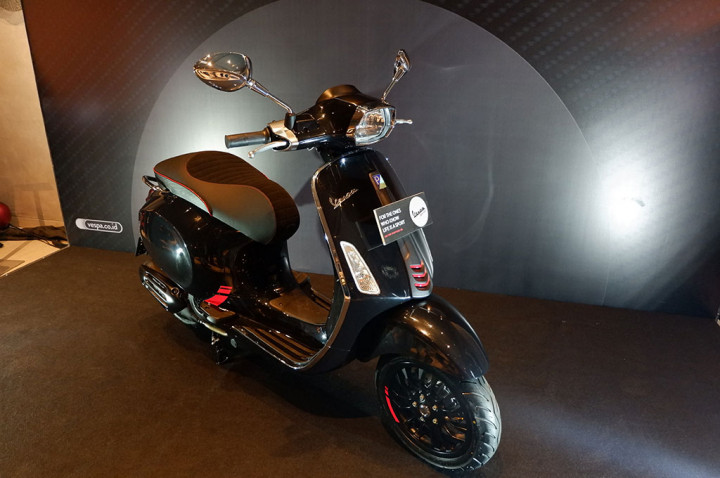 Vespa Sprint Reguler Tak Punya Komponen PnP Sprint Carbon